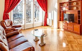 Grand Lviv Apartment I